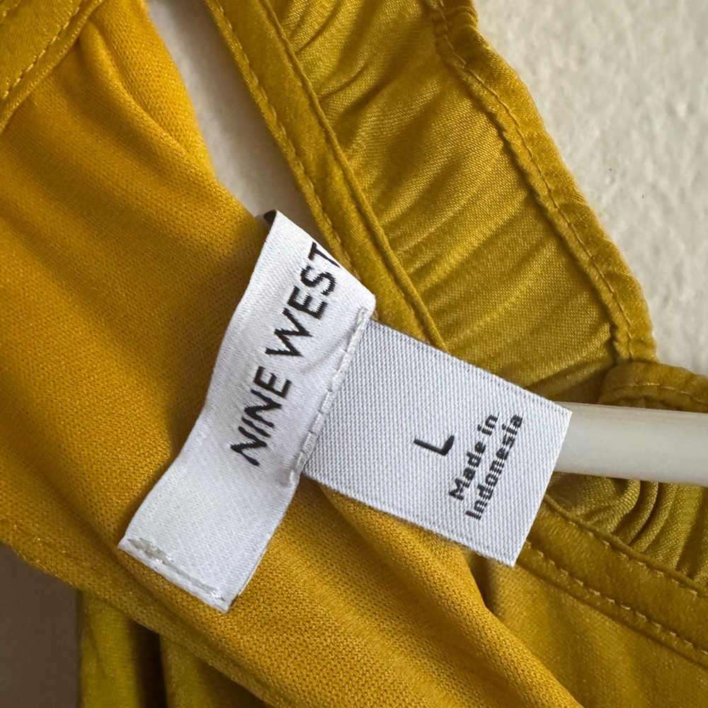 Nine West Mustard Yellow Sleeveless Top Sz L - Picture 5 of 5